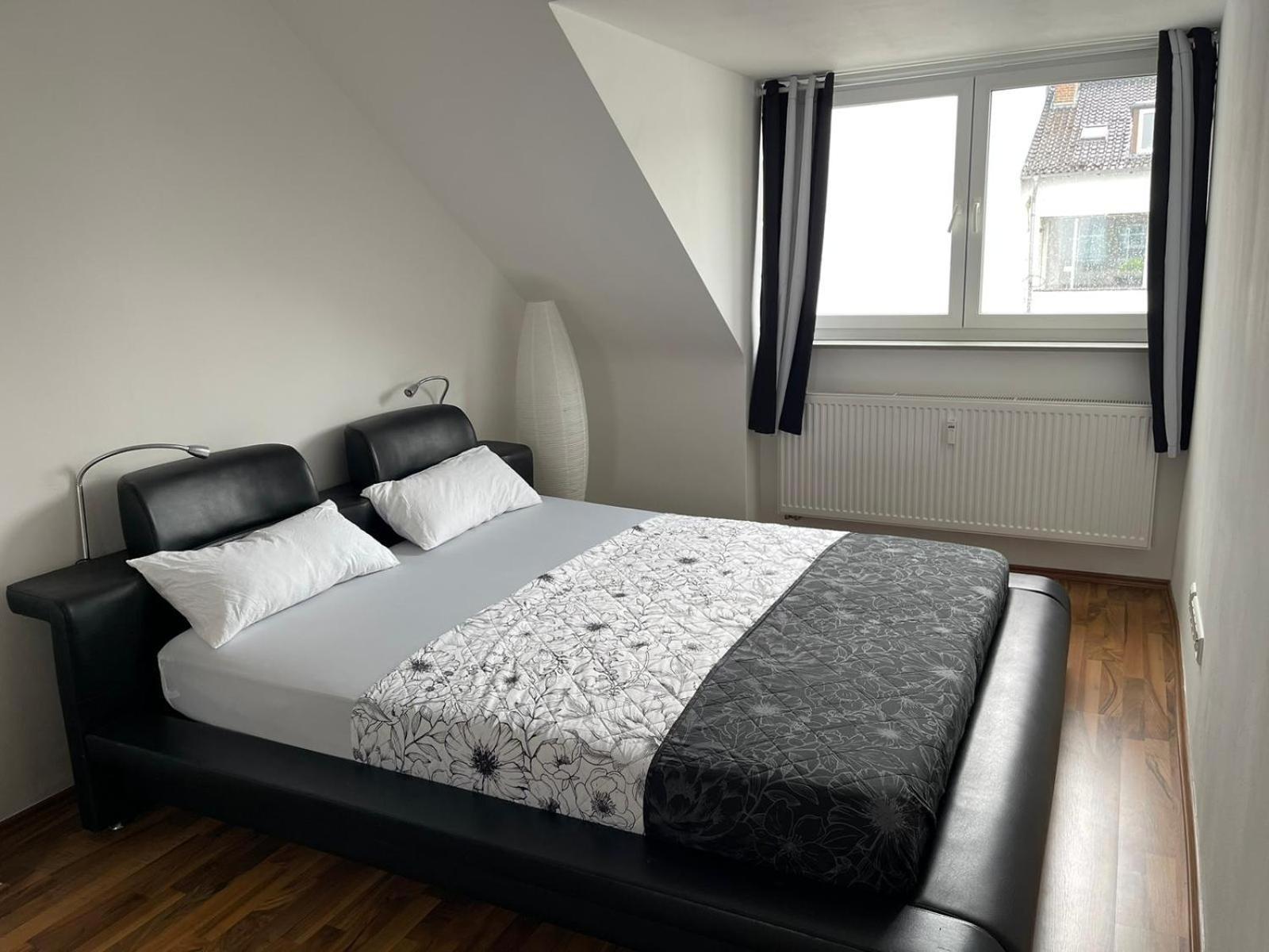 Geraeumige 3-Zimmer-Ferienwohnung Im Herzen Von Cassel Extérieur photo