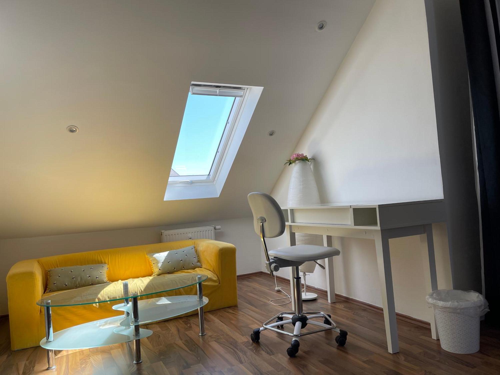 Geraeumige 3-Zimmer-Ferienwohnung Im Herzen Von Cassel Extérieur photo