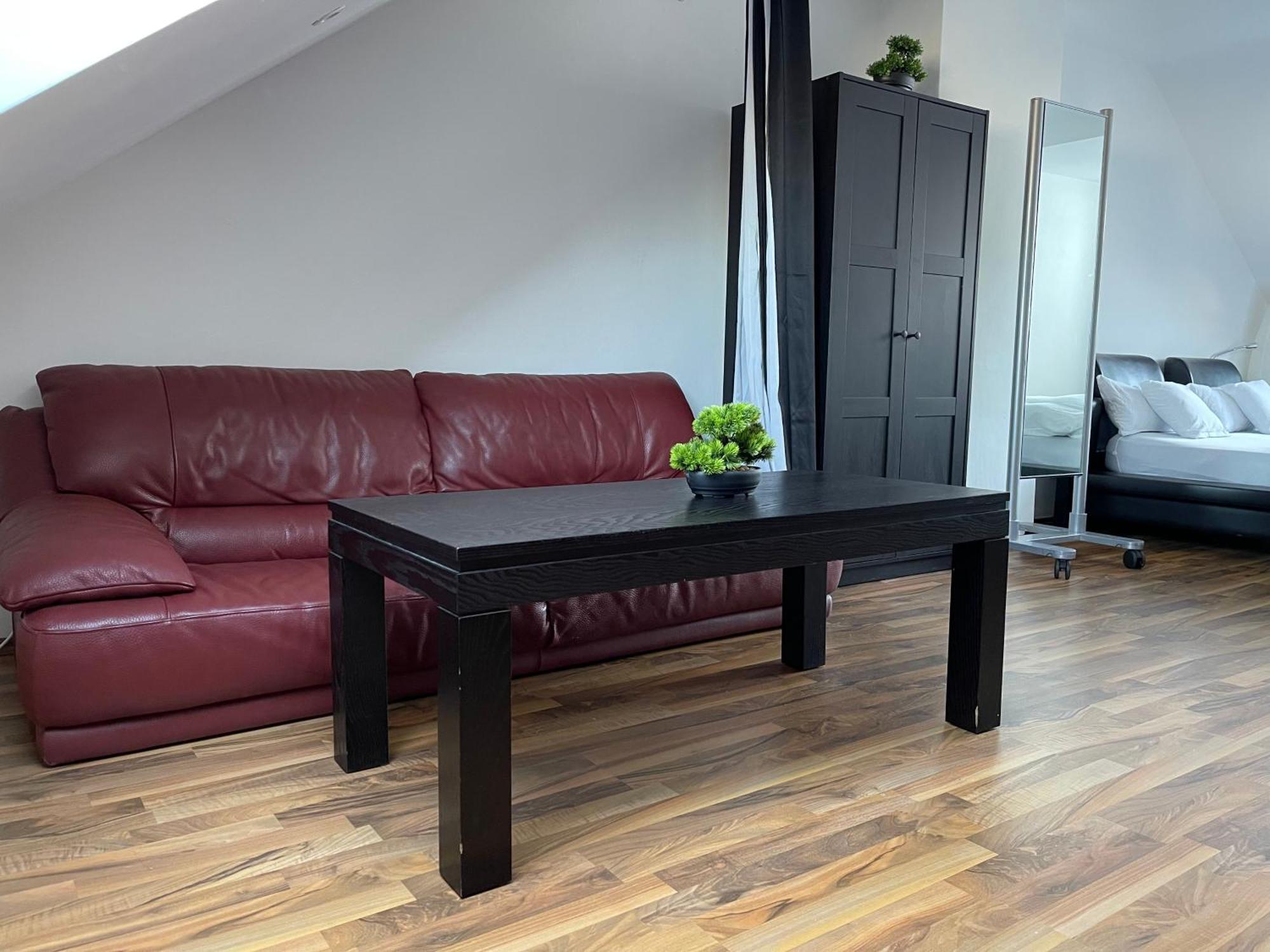 Geraeumige 3-Zimmer-Ferienwohnung Im Herzen Von Cassel Extérieur photo